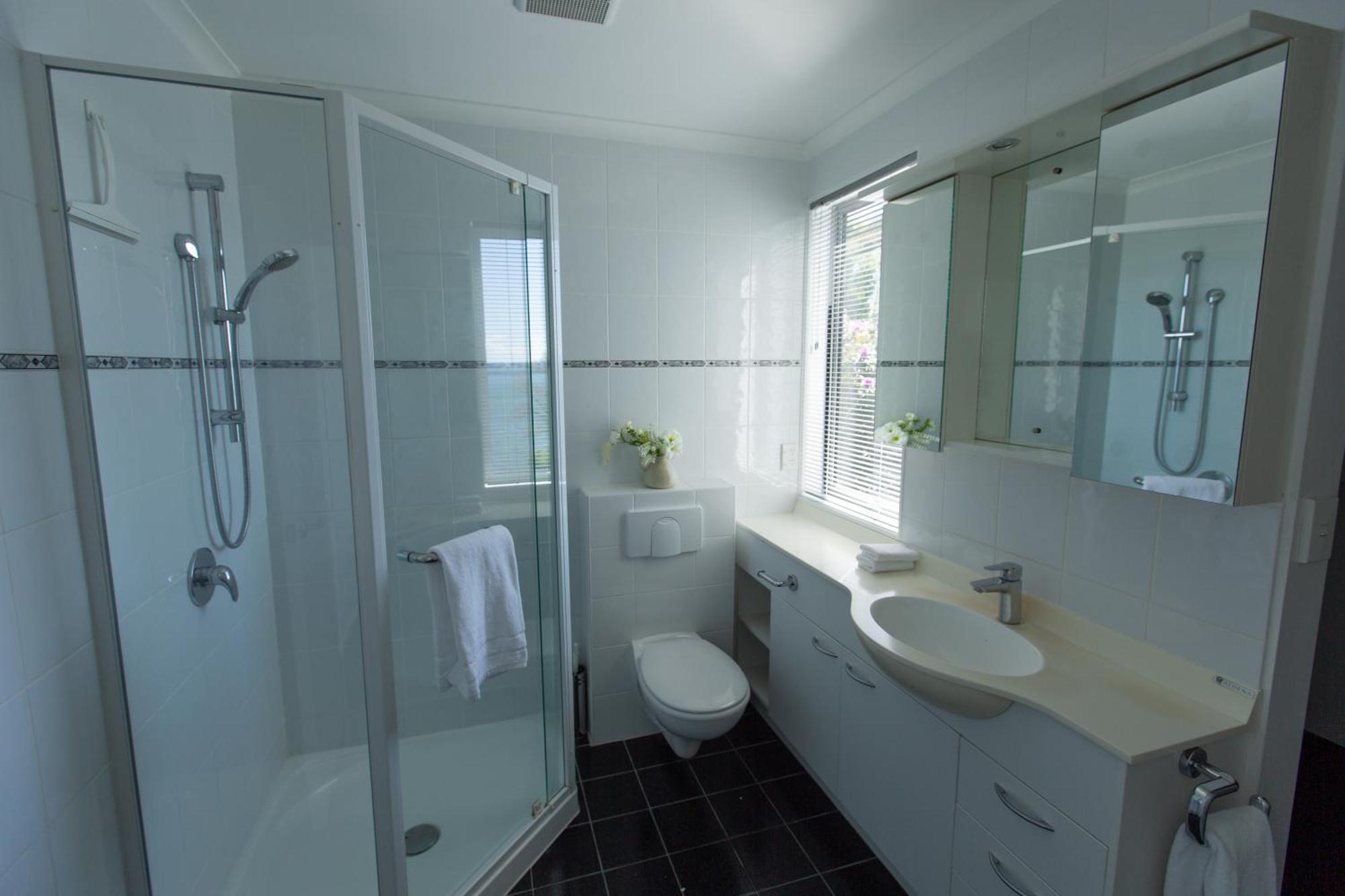 Rotorua Serenity Lakeview Retreat מראה חיצוני תמונה