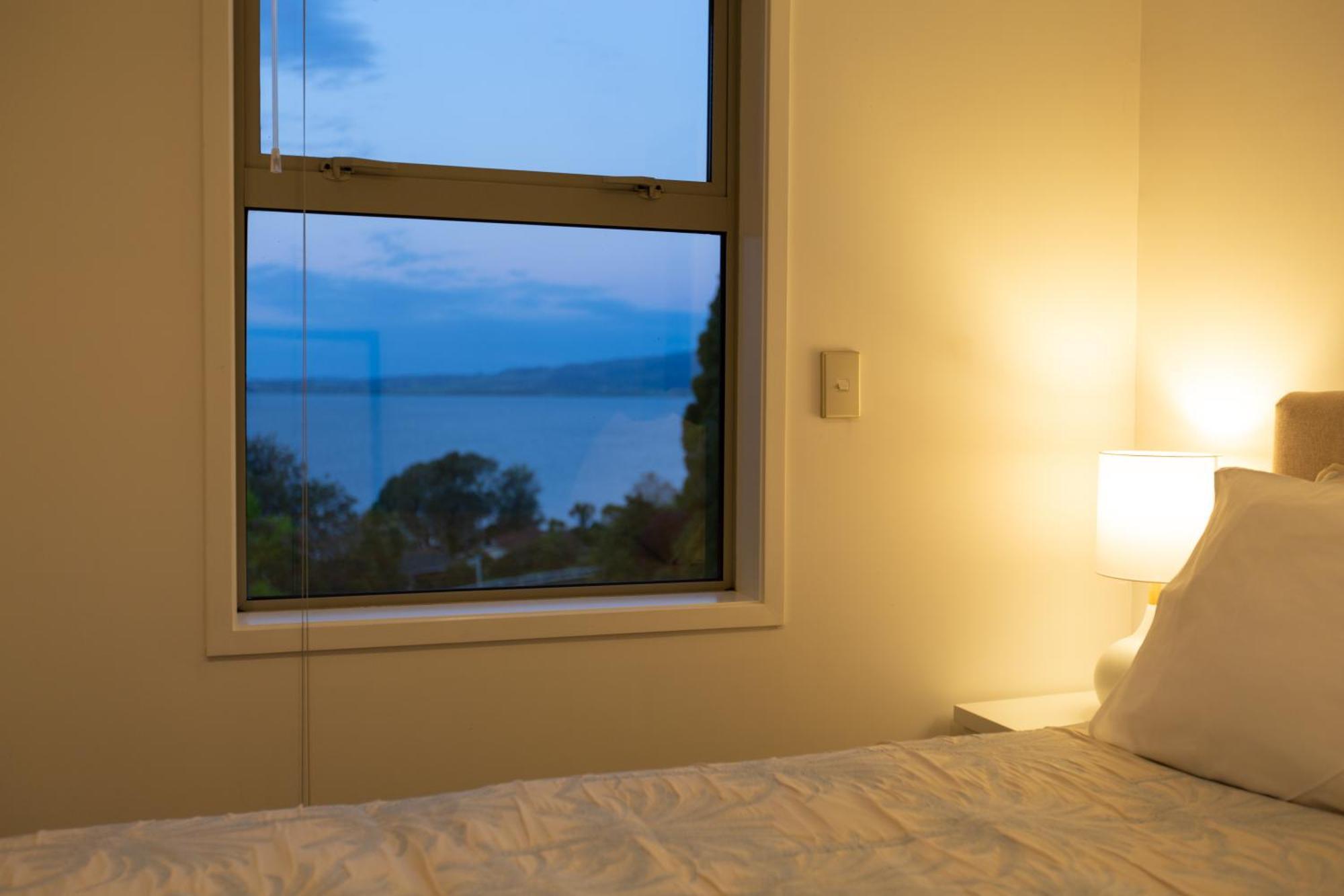 Rotorua Serenity Lakeview Retreat מראה חיצוני תמונה