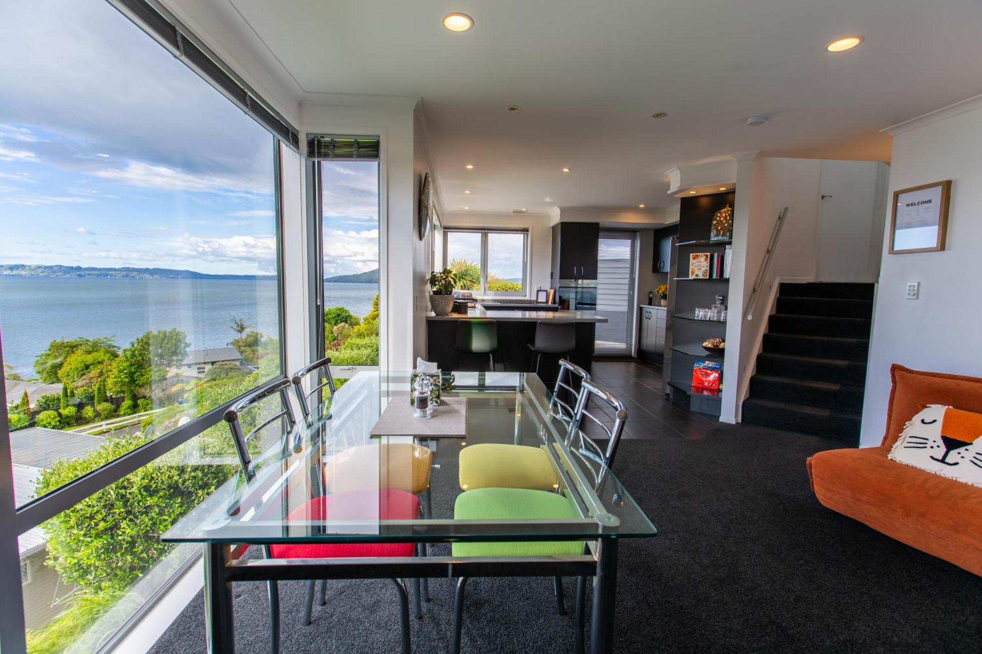 Rotorua Serenity Lakeview Retreat מראה חיצוני תמונה