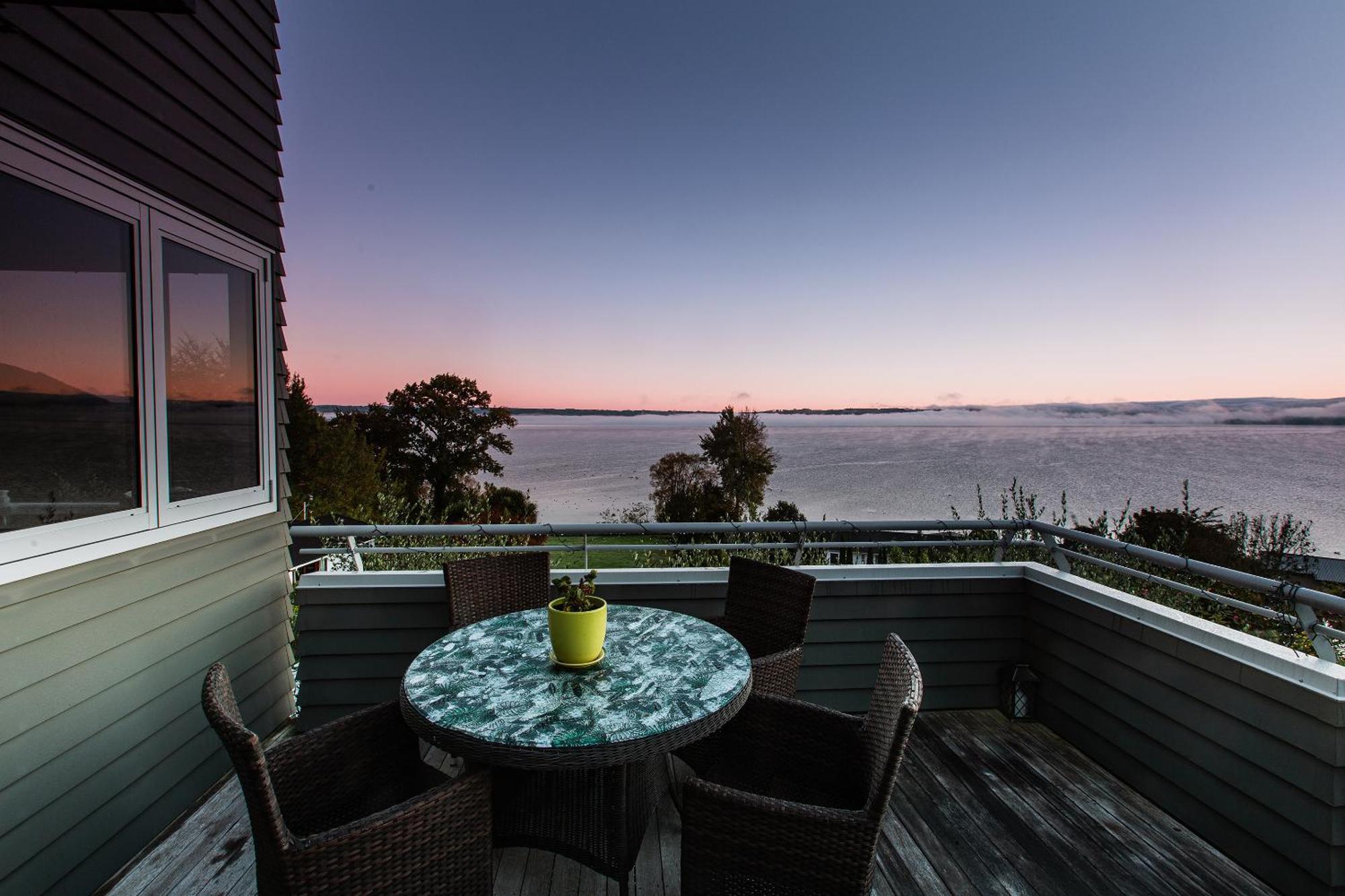 Rotorua Serenity Lakeview Retreat מראה חיצוני תמונה